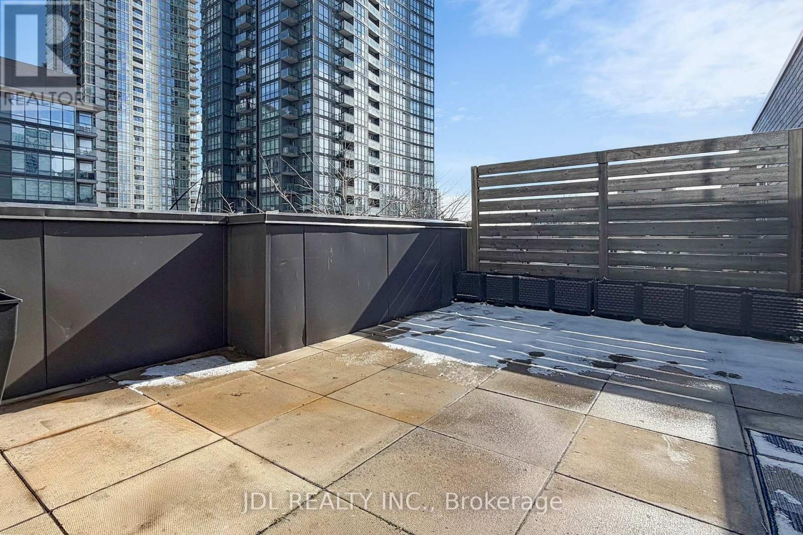 Th8 - 31 Brunel Court, Toronto, Ontario  M5V 3Y2 - Photo 22 - C13055090