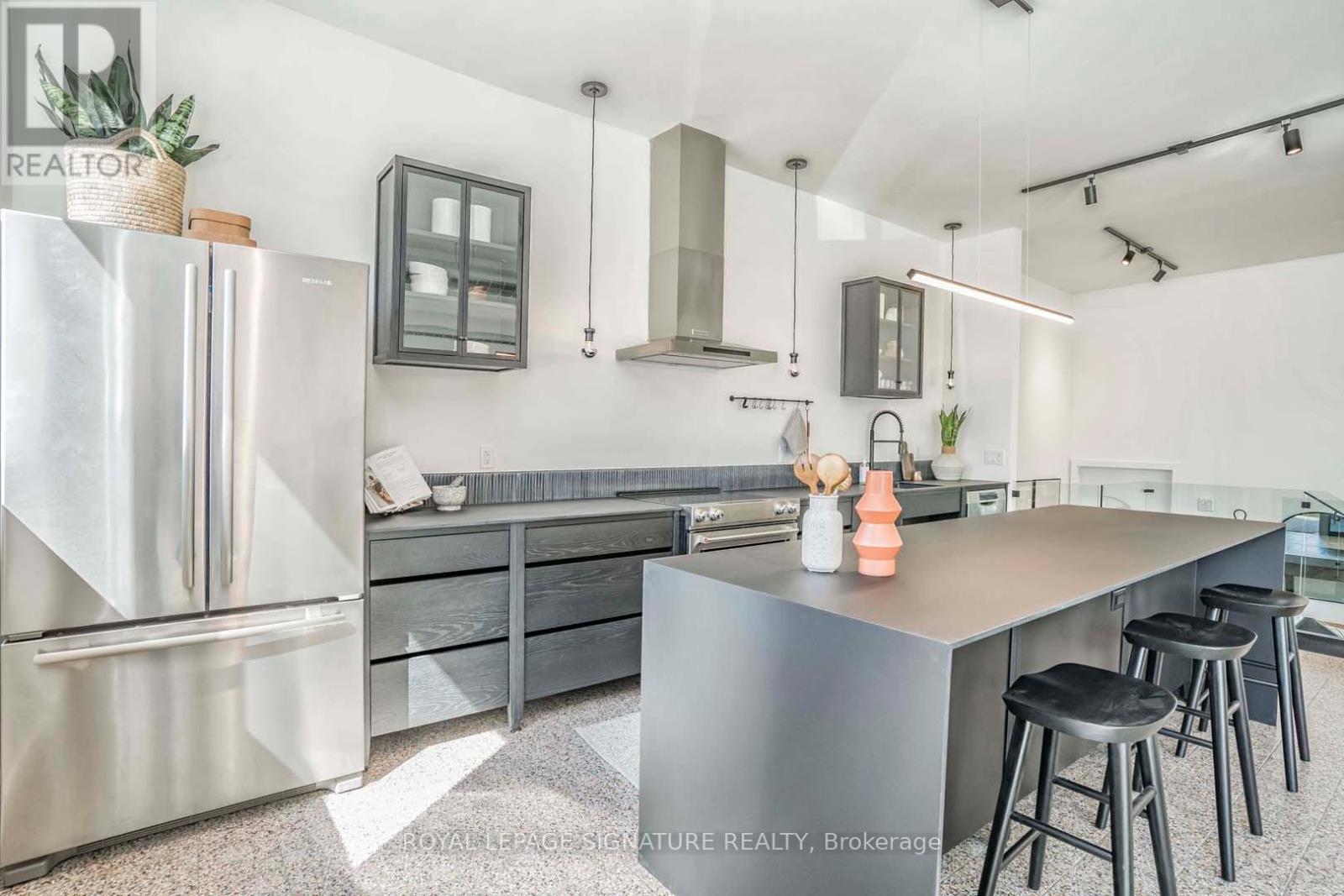 1 - 36 Geary Avenue, Toronto (Wychwood), Ontario  M6H 2B4 - Photo 18 - C13055098