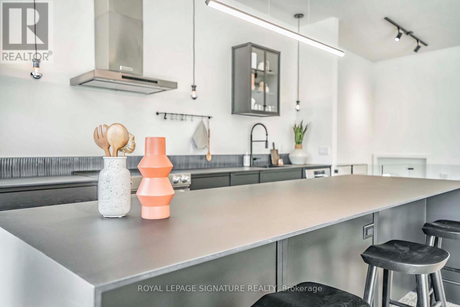 1 - 36 Geary Avenue, Toronto (Wychwood), Ontario  M6H 2B4 - Photo 19 - C13055098