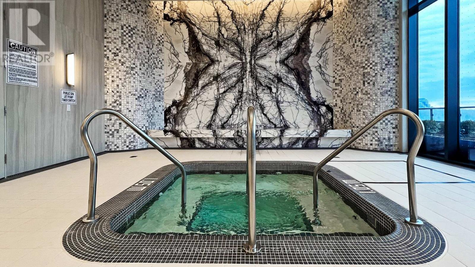 212 - 10 Inn On The Park Drive, Toronto, Ontario  M3C 0P9 - Photo 39 - C13055108