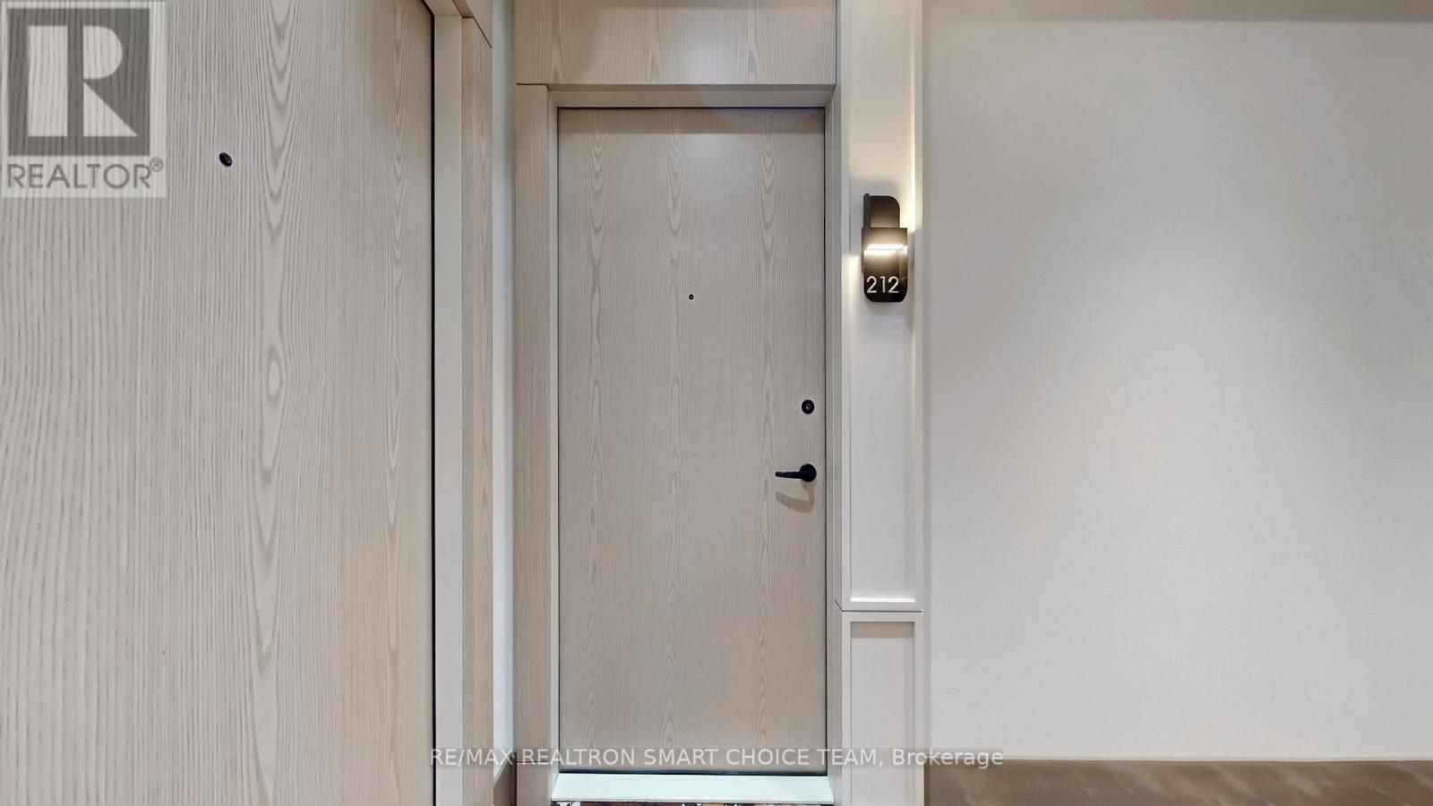 212 - 10 Inn On The Park Drive, Toronto, Ontario  M3C 0P9 - Photo 7 - C13055108