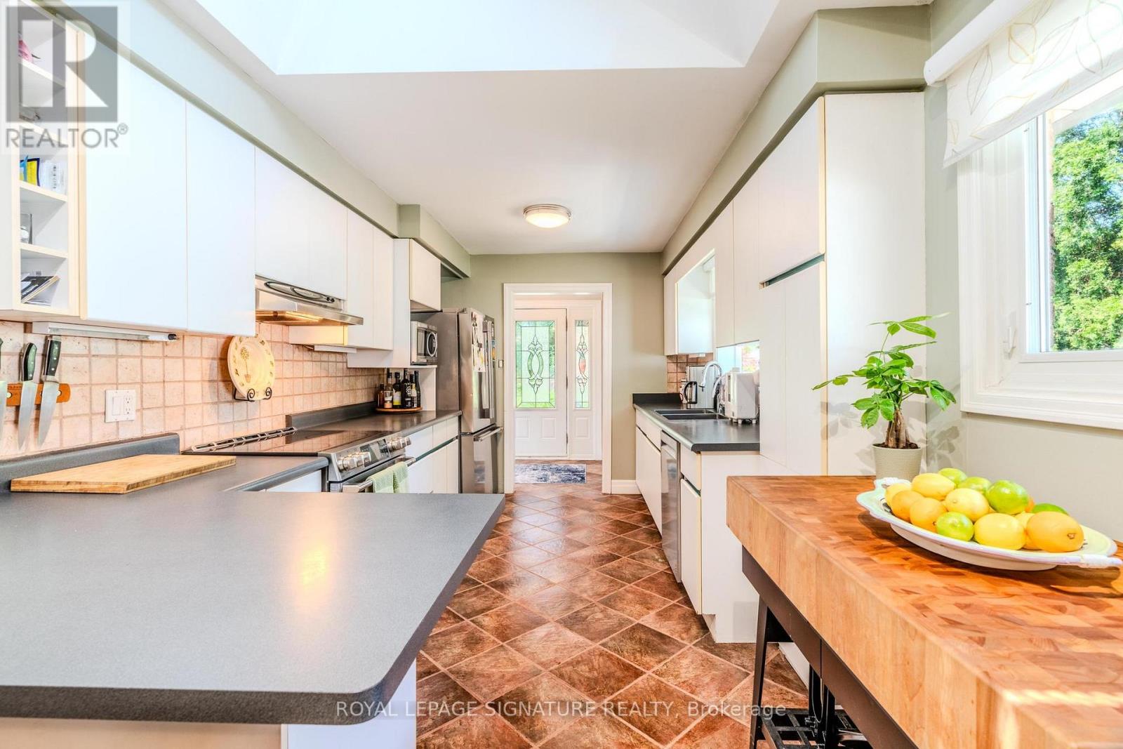 1425 Old Forest Road, Pickering, Ontario  L1V 1N8 - Photo 12 - E13054970