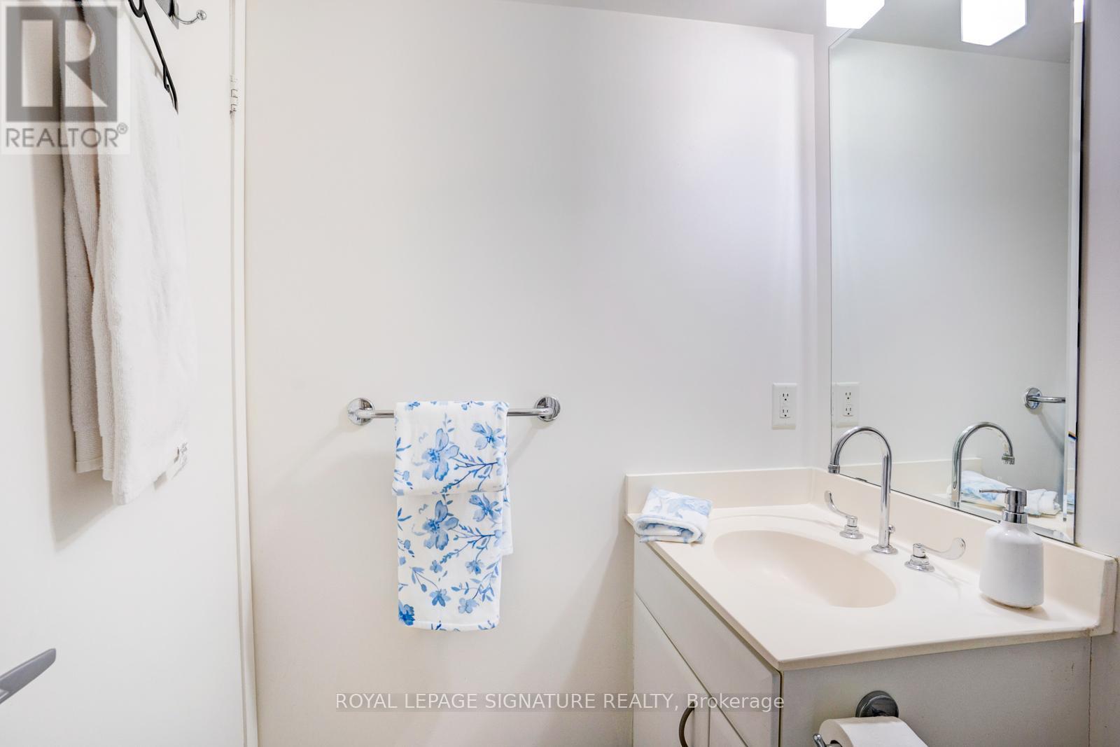 1203 - 36 Lee Centre Drive, Toronto, Ontario  M1H 3K2 - Photo 14 - E13055000