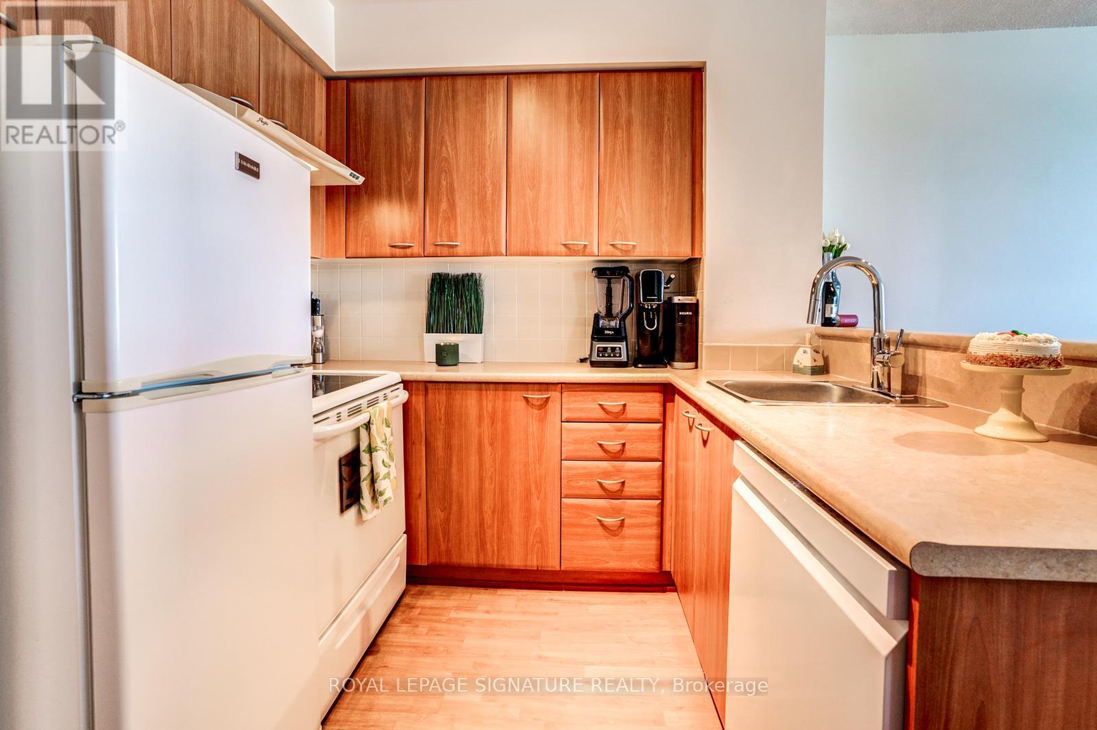 1203 - 36 Lee Centre Drive, Toronto, Ontario  M1H 3K2 - Photo 5 - E13055000