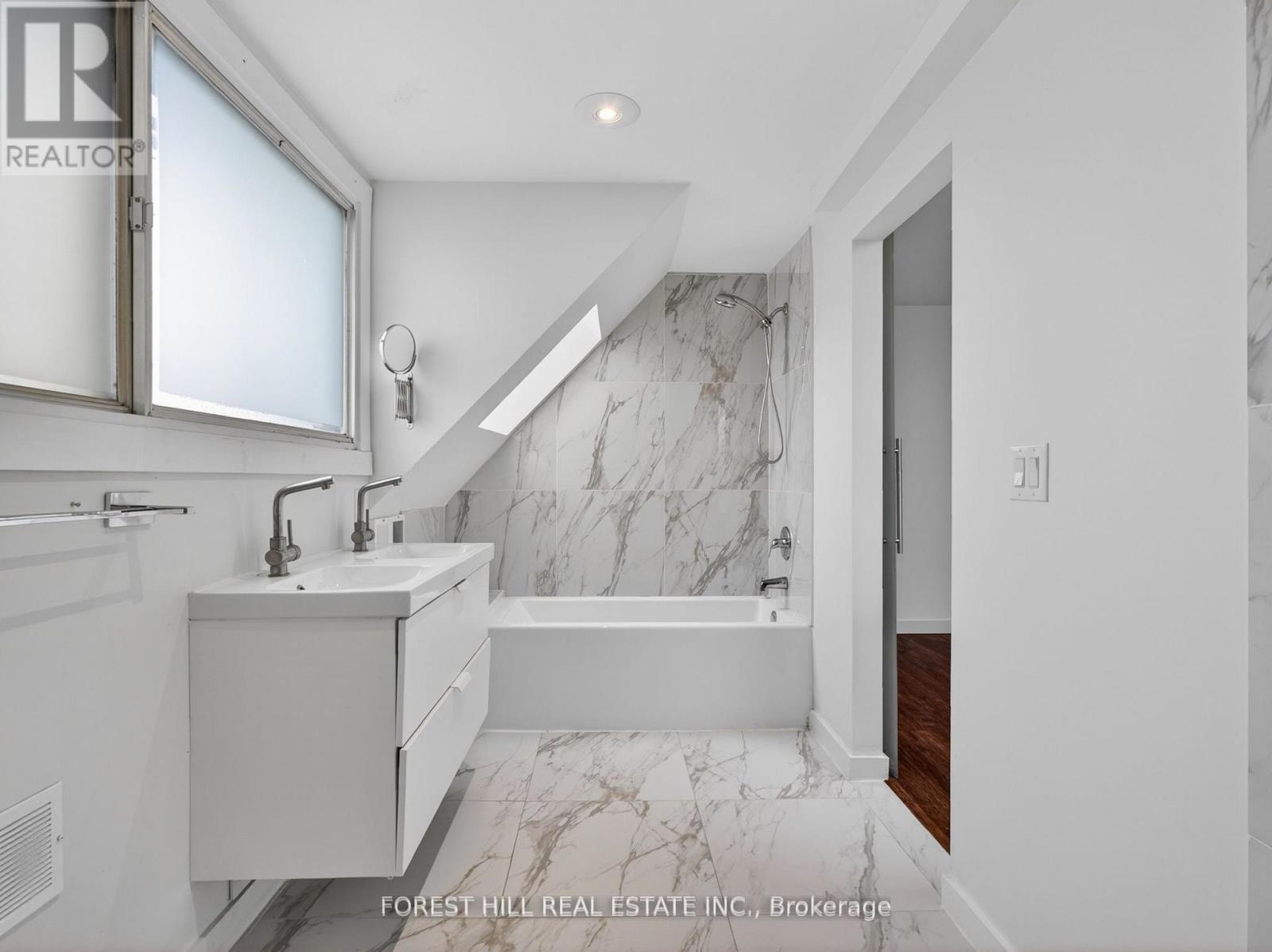 1111 College Street, Toronto, Ontario  M6H 1B4 - Photo 35 - C13054290