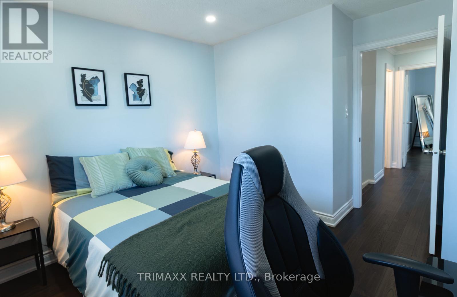 92 Hartrick Place, Whitby, Ontario  L1R 2C3 - Photo 14 - E13054688