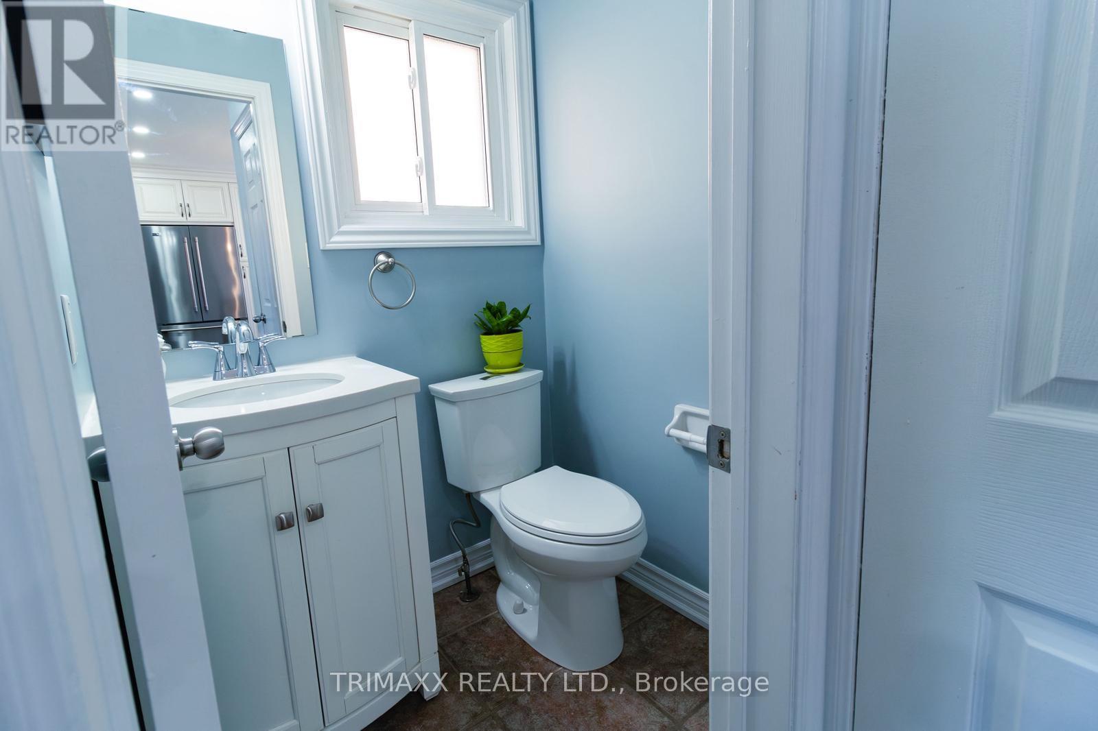 92 Hartrick Place, Whitby, Ontario  L1R 2C3 - Photo 17 - E13054688