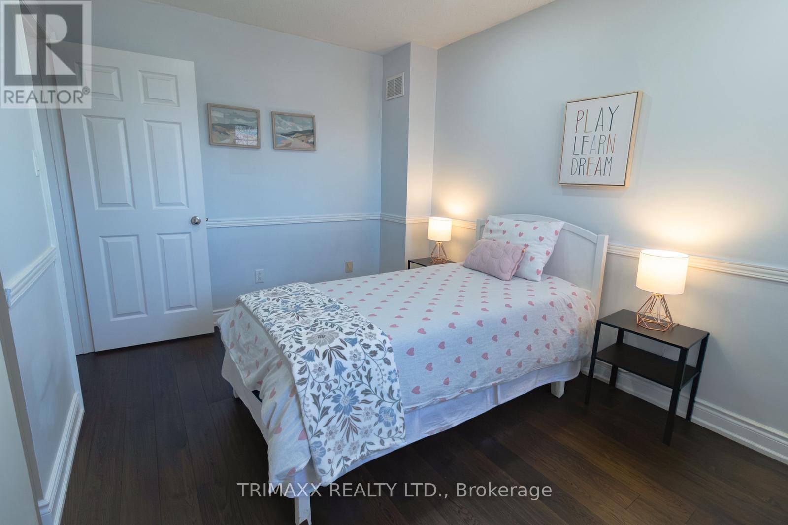 92 Hartrick Place, Whitby, Ontario  L1R 2C3 - Photo 20 - E13054688