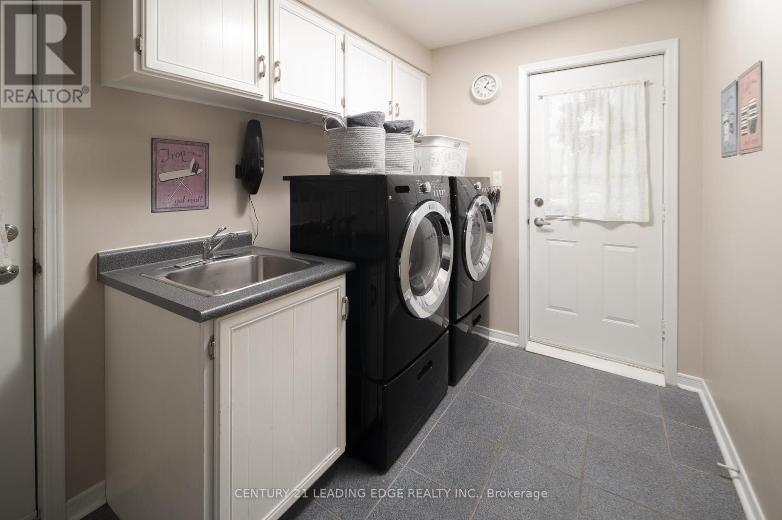 5048 William Street, Pickering, Ontario  L1Y 1B2 - Photo 39 - E13054880