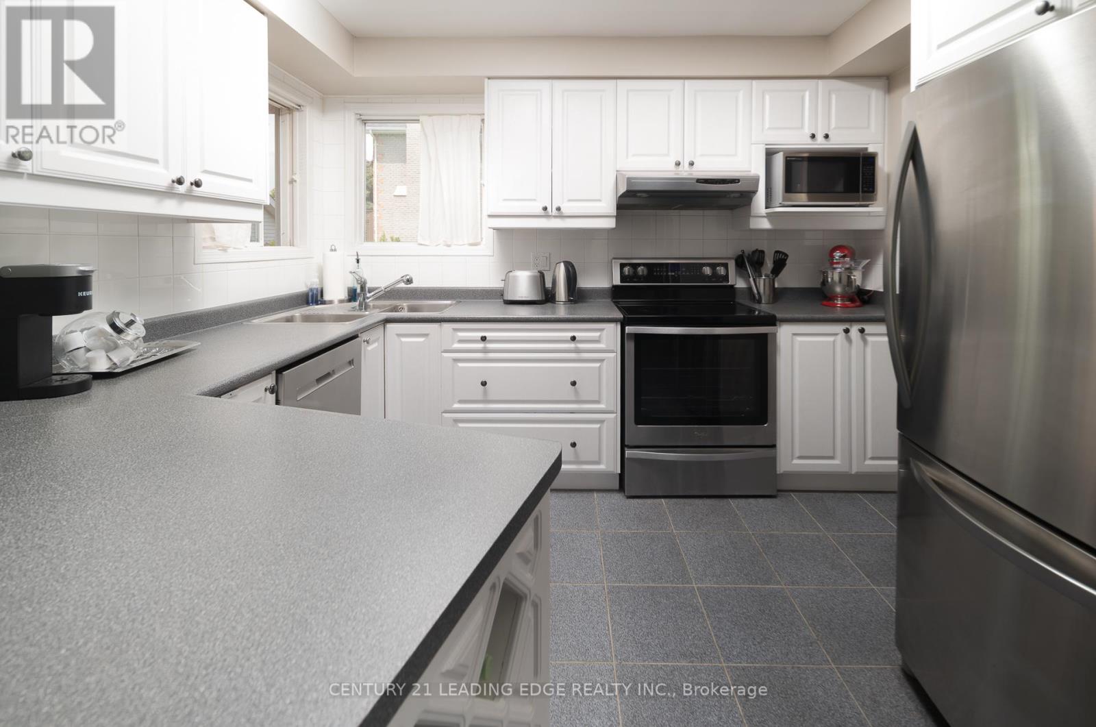 5048 William Street, Pickering, Ontario  L1Y 1B2 - Photo 14 - E13054880