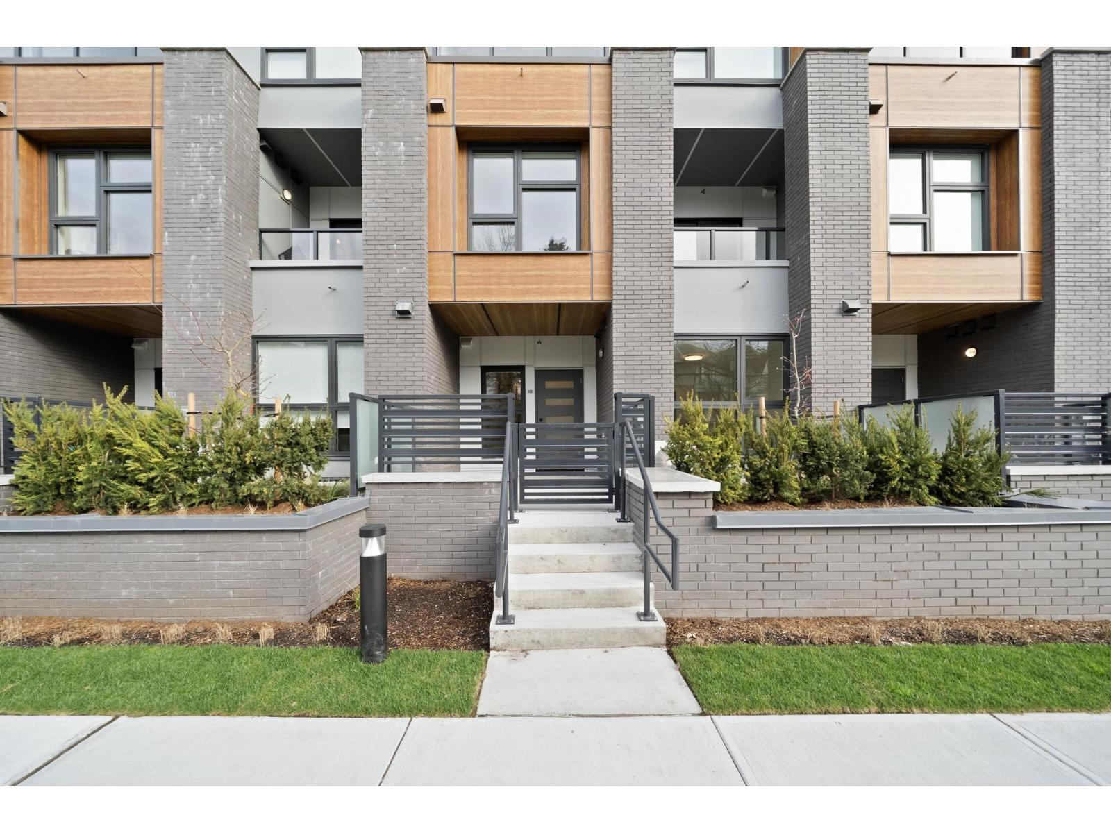 106 15353 17 Avenue, Surrey, British Columbia  V4A 1T8 - Photo 1 - R3116970