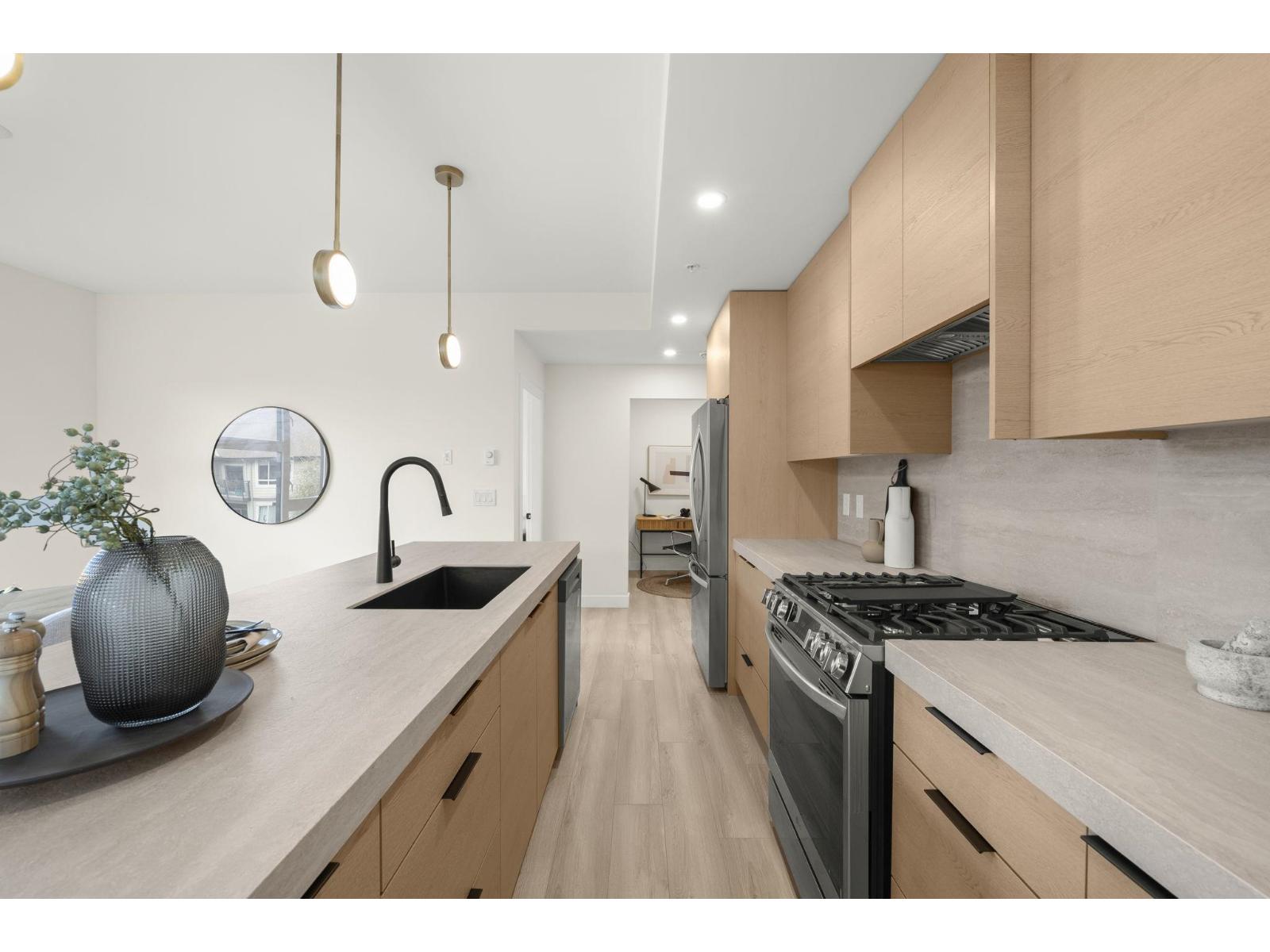 304 15353 17 Avenue, Surrey, British Columbia  V4A 1T8 - Photo 13 - R3116972