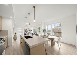 304 15353 17 AVENUE, Surrey, British Columbia