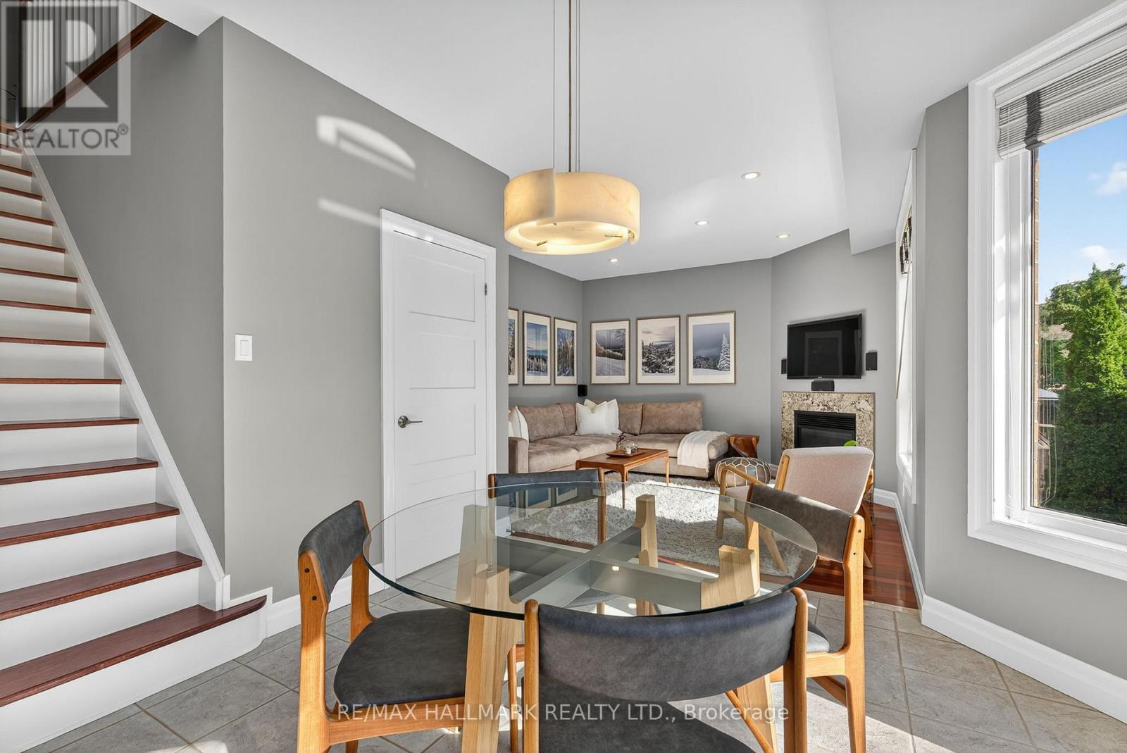 12 Forest Manor Place, Markham, Ontario  L6E 1E7 - Photo 8 - N13054938