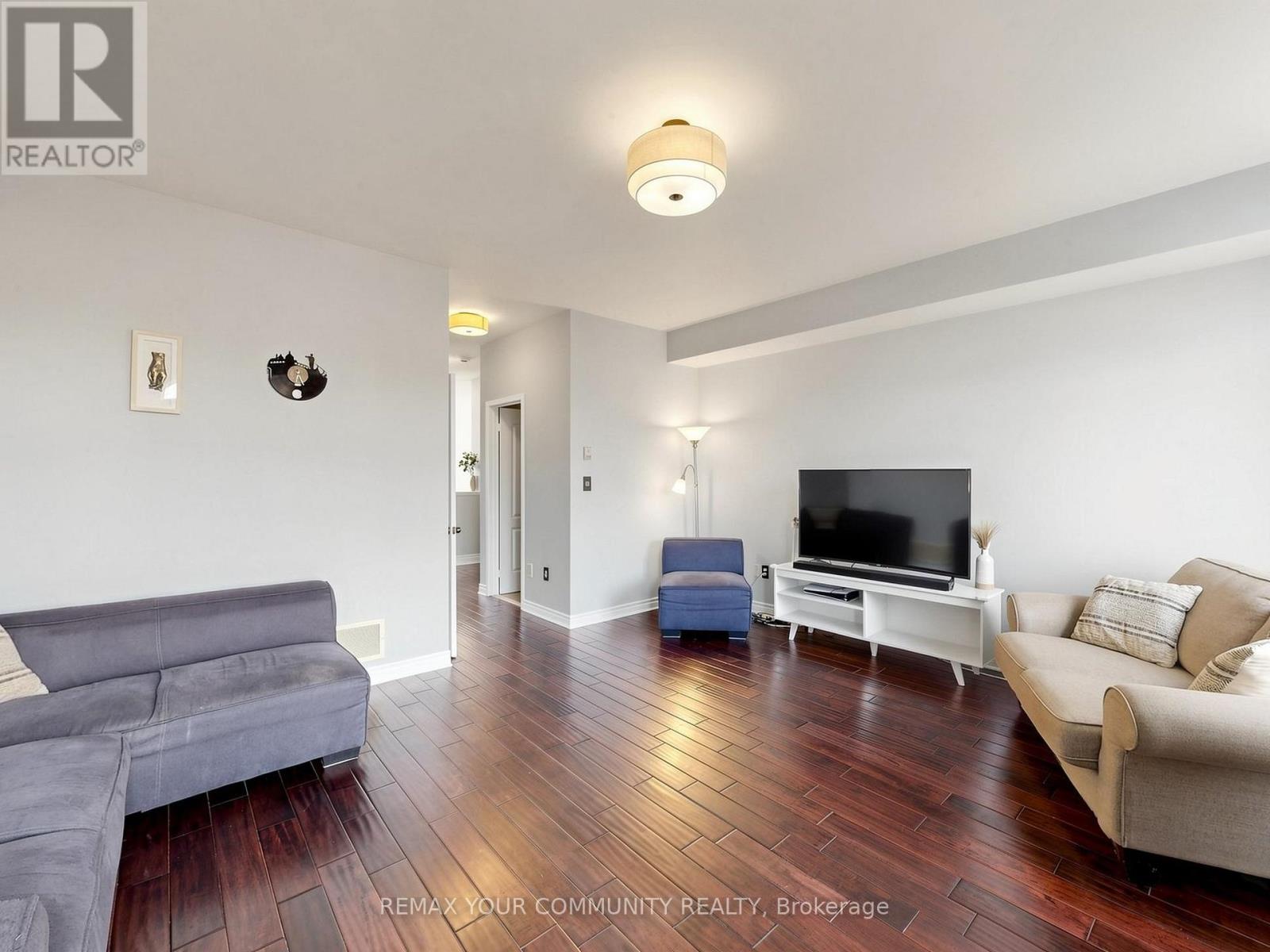 2327 Sutton Drive, Burlington, Ontario  L7L 6Y9 - Photo 12 - W13052756