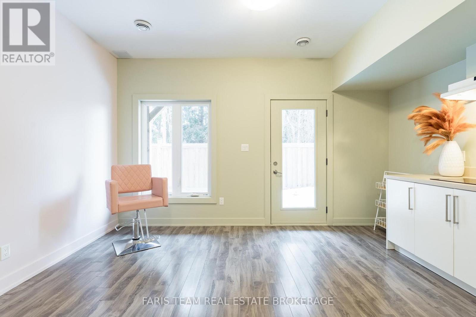 52 - 540 Essa Road, Barrie, Ontario  L4N 9E5 - Photo 23 - S13052144