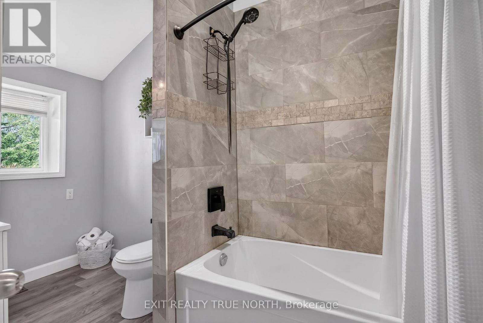 70 Knox Road W, Wasaga Beach, Ontario  L9Z 2A8 - Photo 14 - S13055020