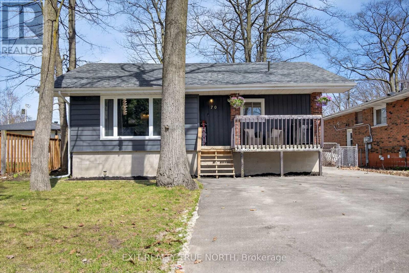 70 Knox Road W, Wasaga Beach, Ontario  L9Z 2A8 - Photo 2 - S13055020