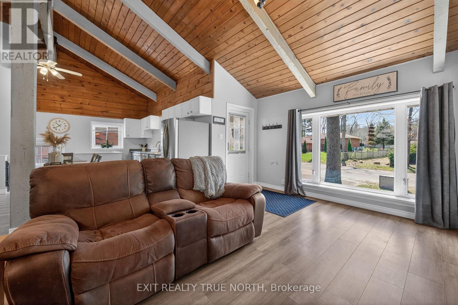 70 Knox Road W, Wasaga Beach, Ontario  L9Z 2A8 - Photo 6 - S13055020