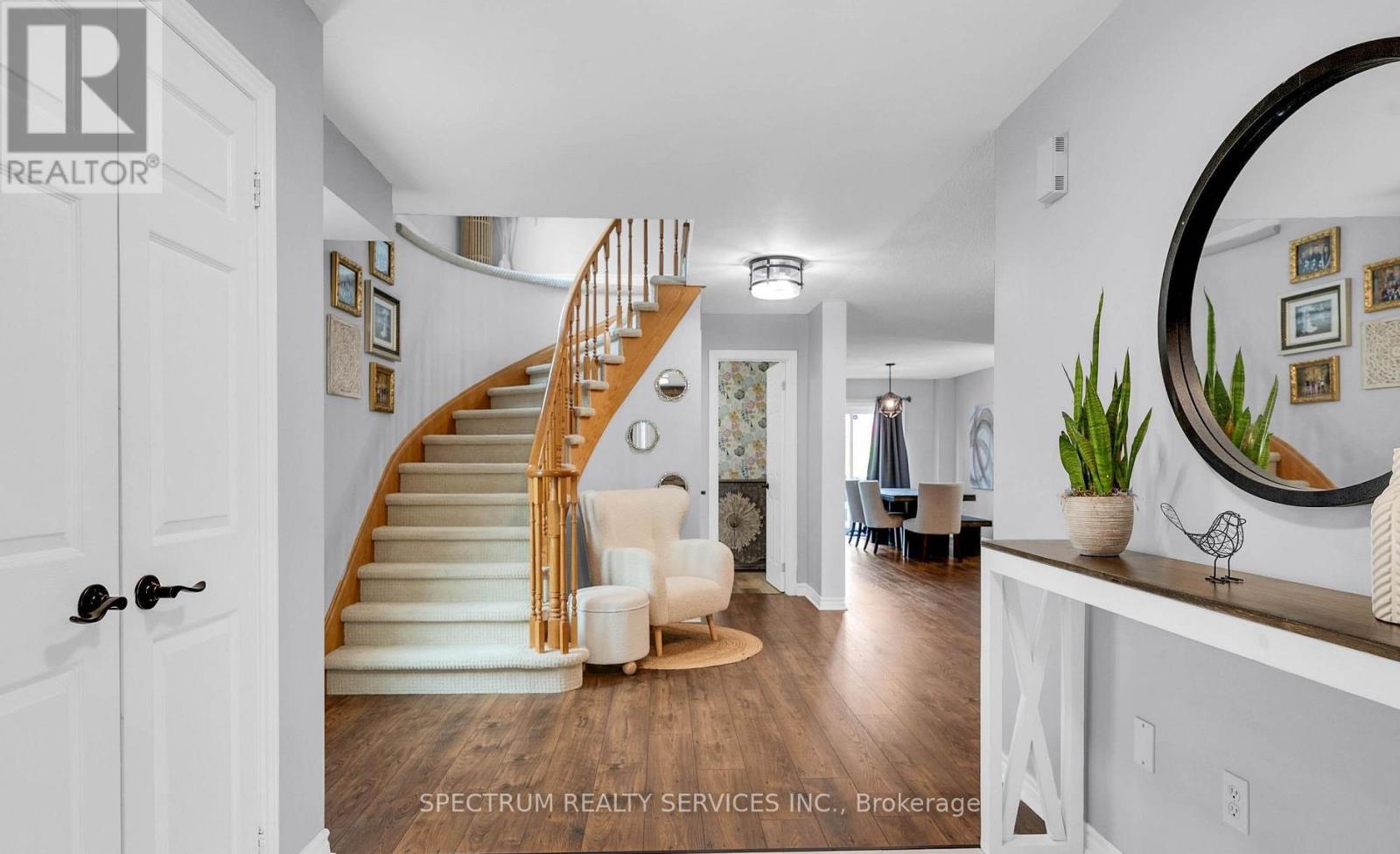 54 Northview Crescent, Barrie, Ontario  L4N 9T4 - Photo 5 - S13055030