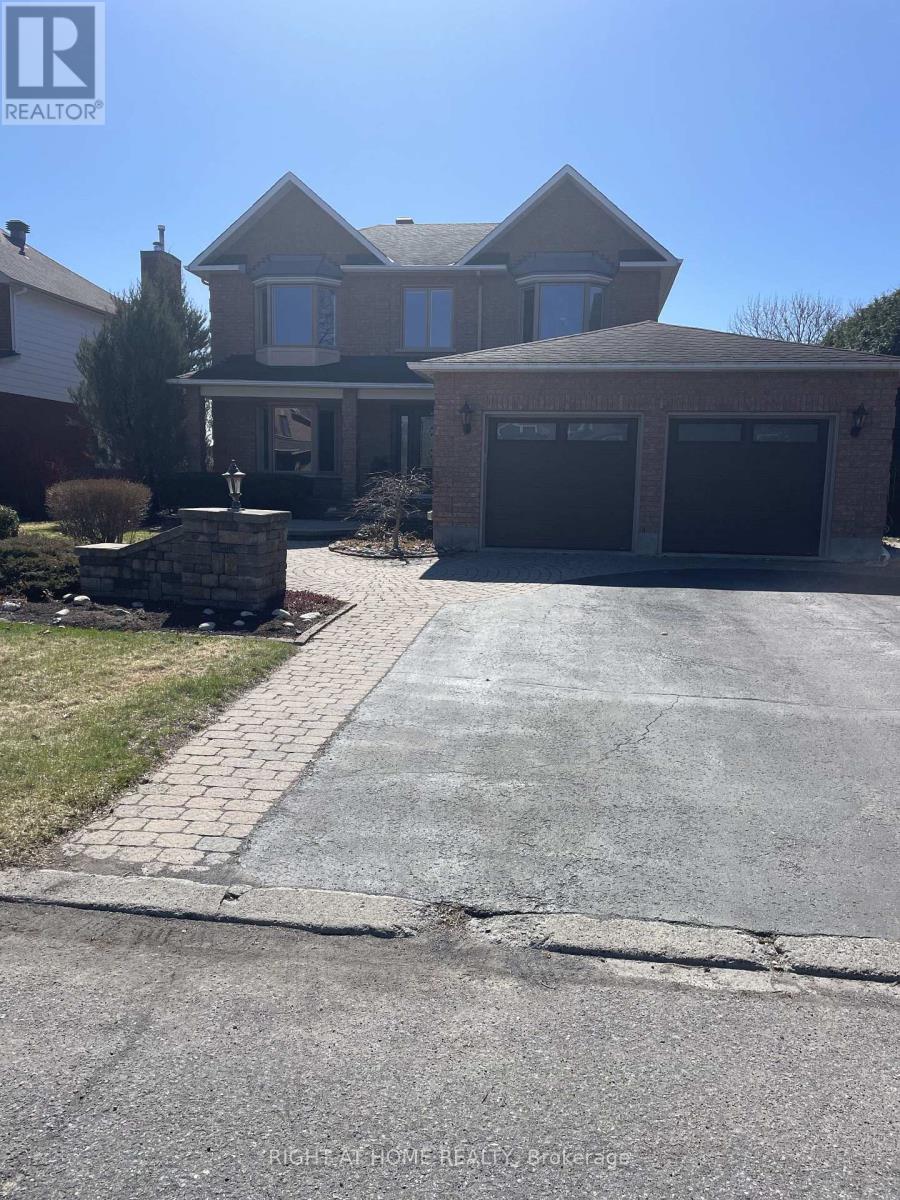 21 SLADE CRESCENT, Ottawa, Ontario