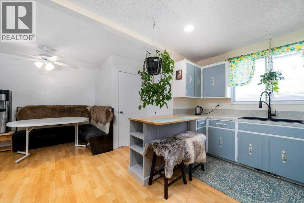 15 Currie Court Se, Medicine Hat, Alberta  T1B 1R8 - Photo 14 - A2304314
