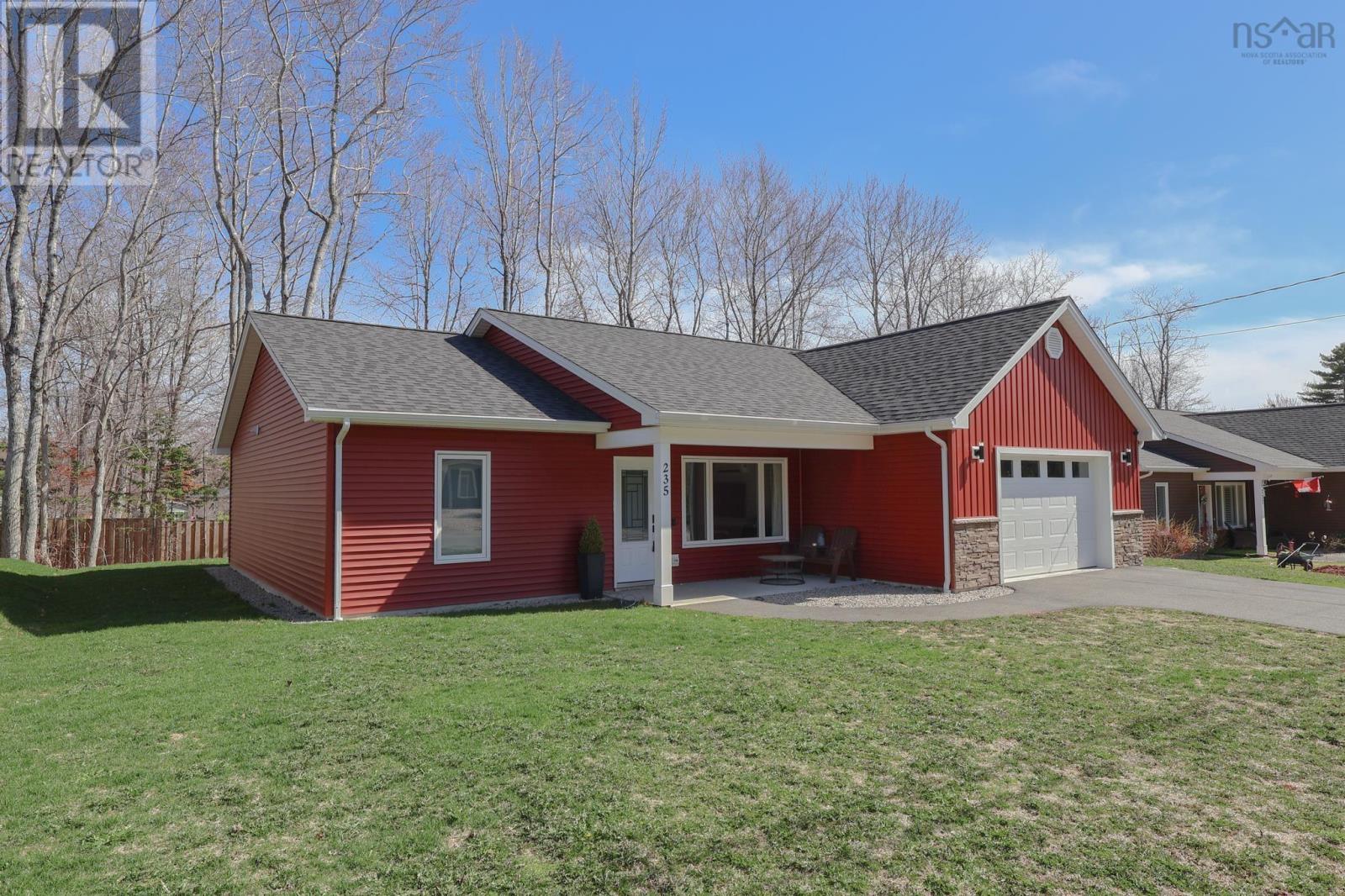 235 Winburn Avenue, Bridgewater, Nova Scotia  B4V 4A2 - Photo 34 - 202608874