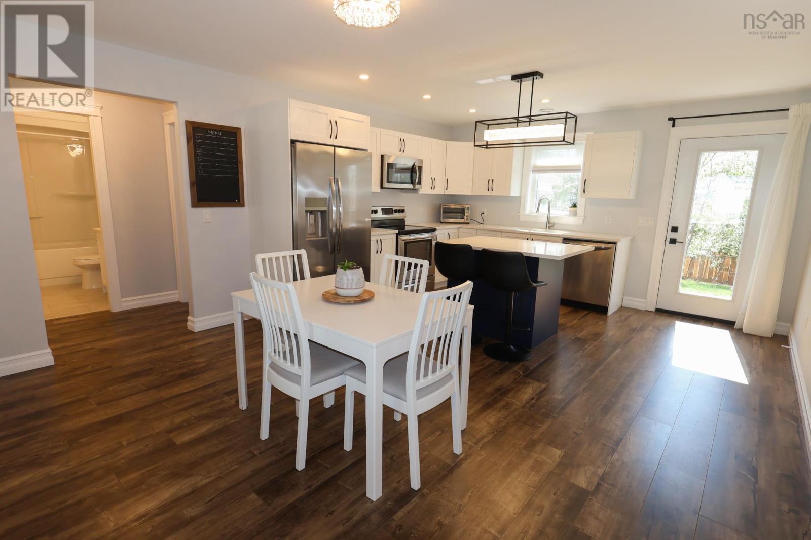 235 Winburn Avenue, Bridgewater, Nova Scotia  B4V 4A2 - Photo 7 - 202608874