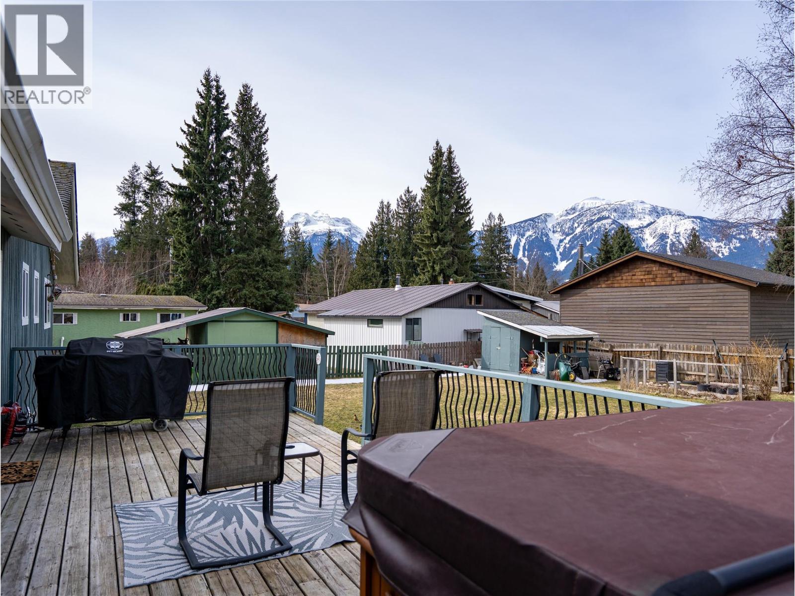 1669 Hiob Road, Revelstoke, British Columbia  V0e 2s0 - Photo 6 - 10381386