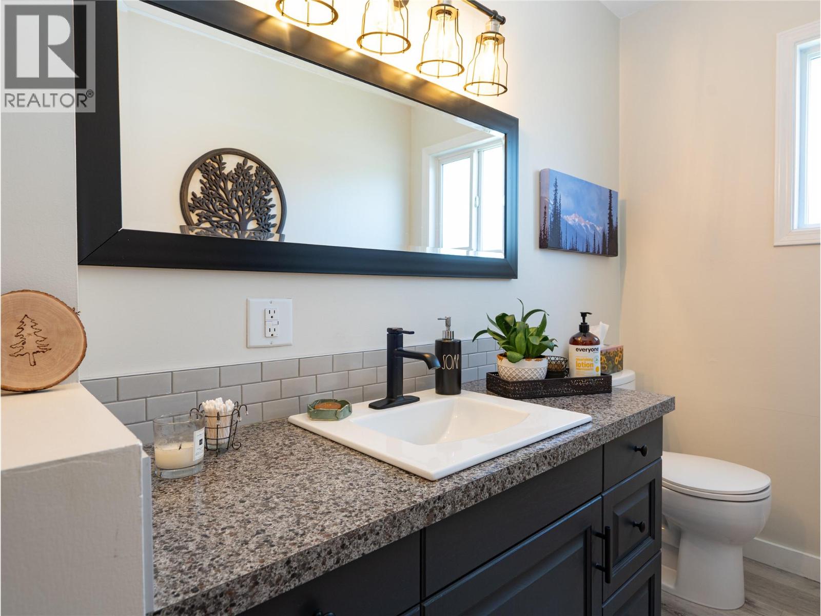 1669 Hiob Road, Revelstoke, British Columbia  V0e 2s0 - Photo 23 - 10381386