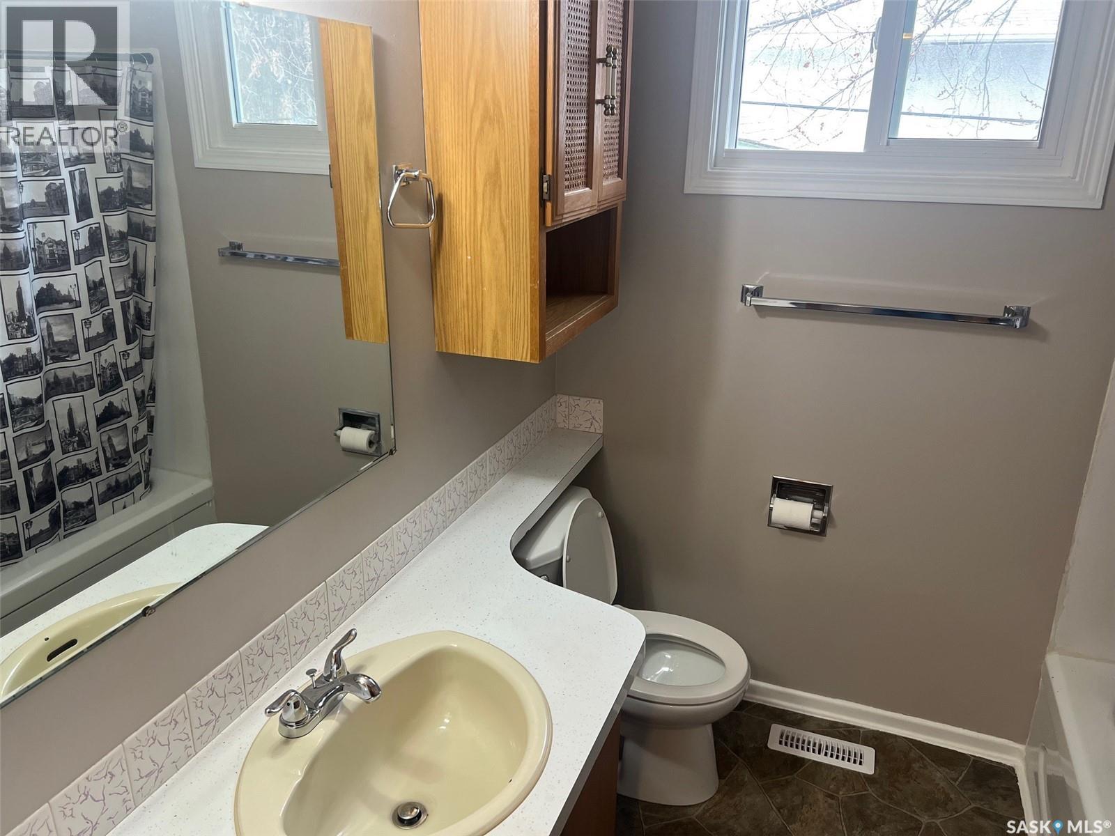 802 Princess Street, Regina, Saskatchewan  S4T 3X9 - Photo 17 - SK034174