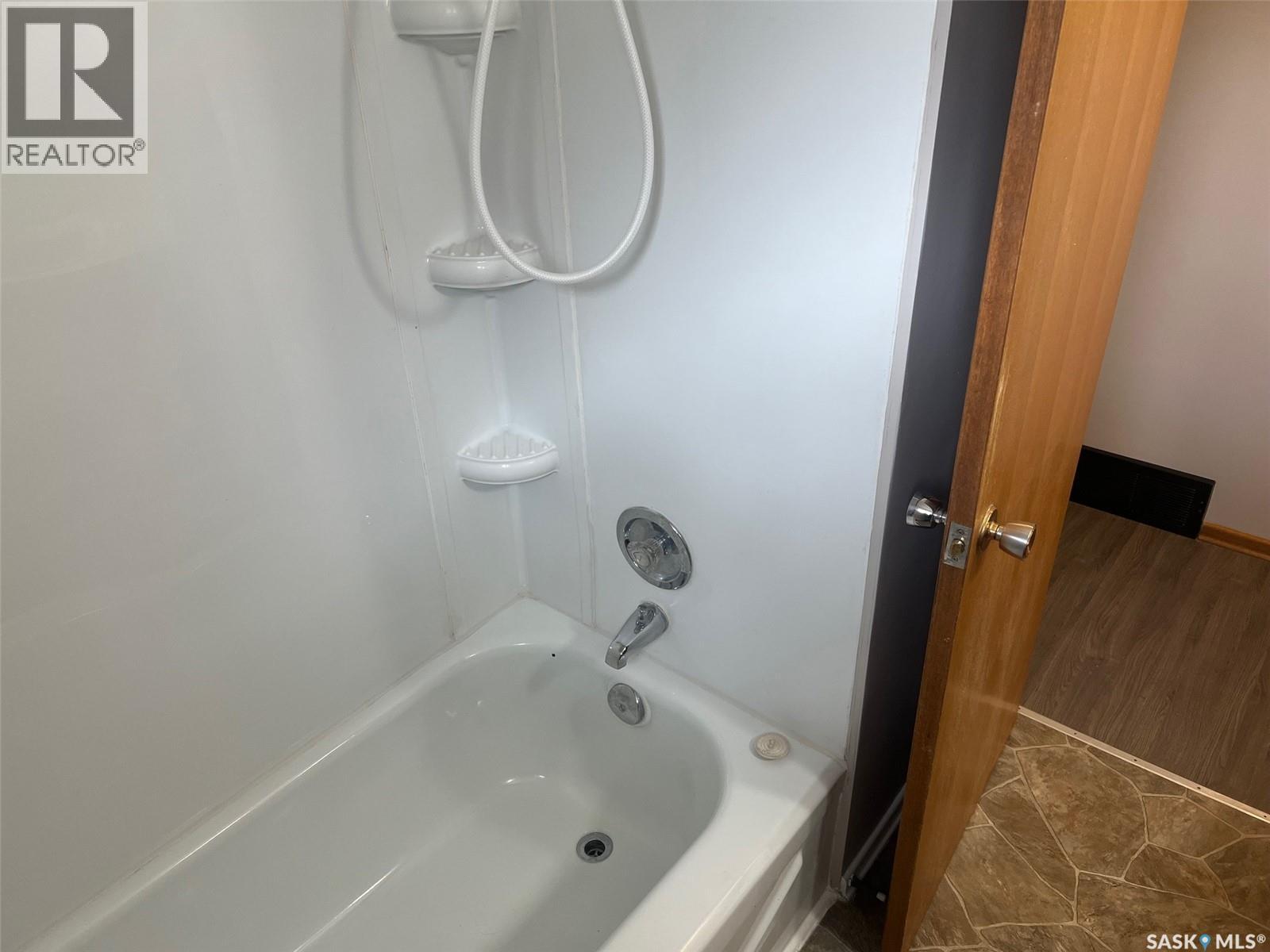 802 Princess Street, Regina, Saskatchewan  S4T 3X9 - Photo 18 - SK034174