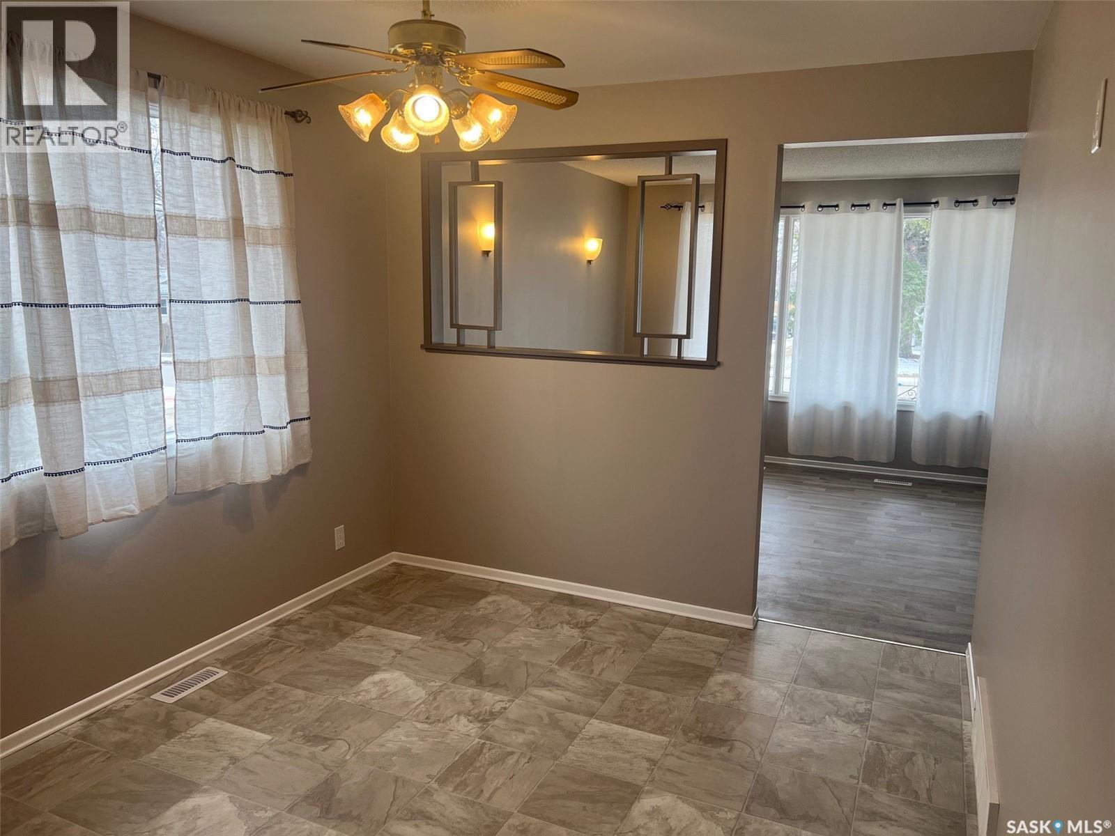 802 Princess Street, Regina, Saskatchewan  S4T 3X9 - Photo 7 - SK034174