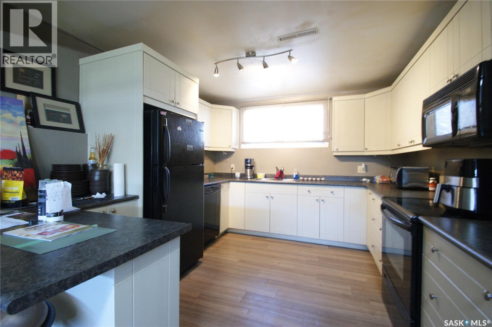 1637 Edward Avenue, Saskatoon, Saskatchewan  S7K 3B5 - Photo 11 - SK034095