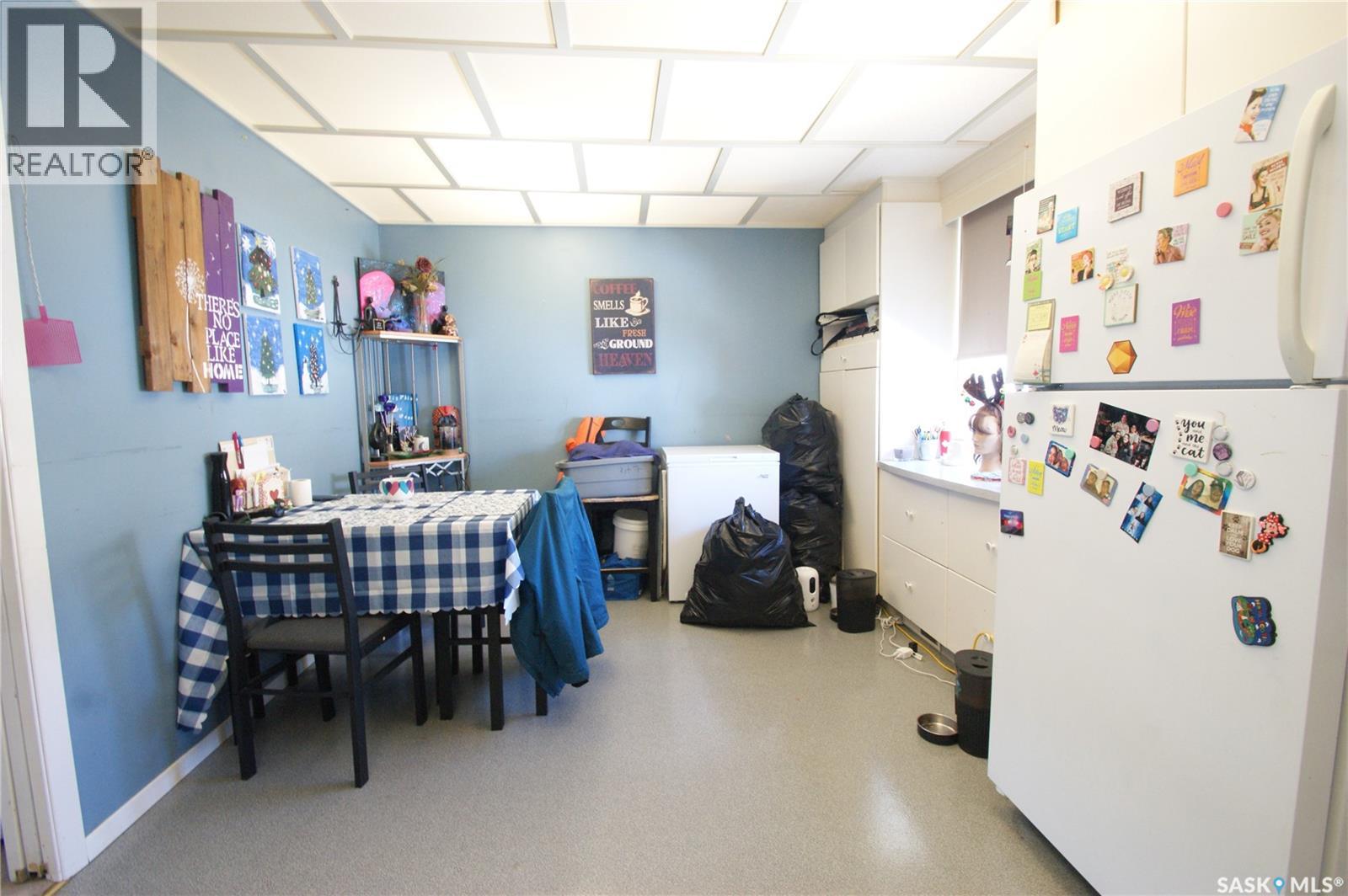 1637 Edward Avenue, Saskatoon, Saskatchewan  S7K 3B5 - Photo 3 - SK034095