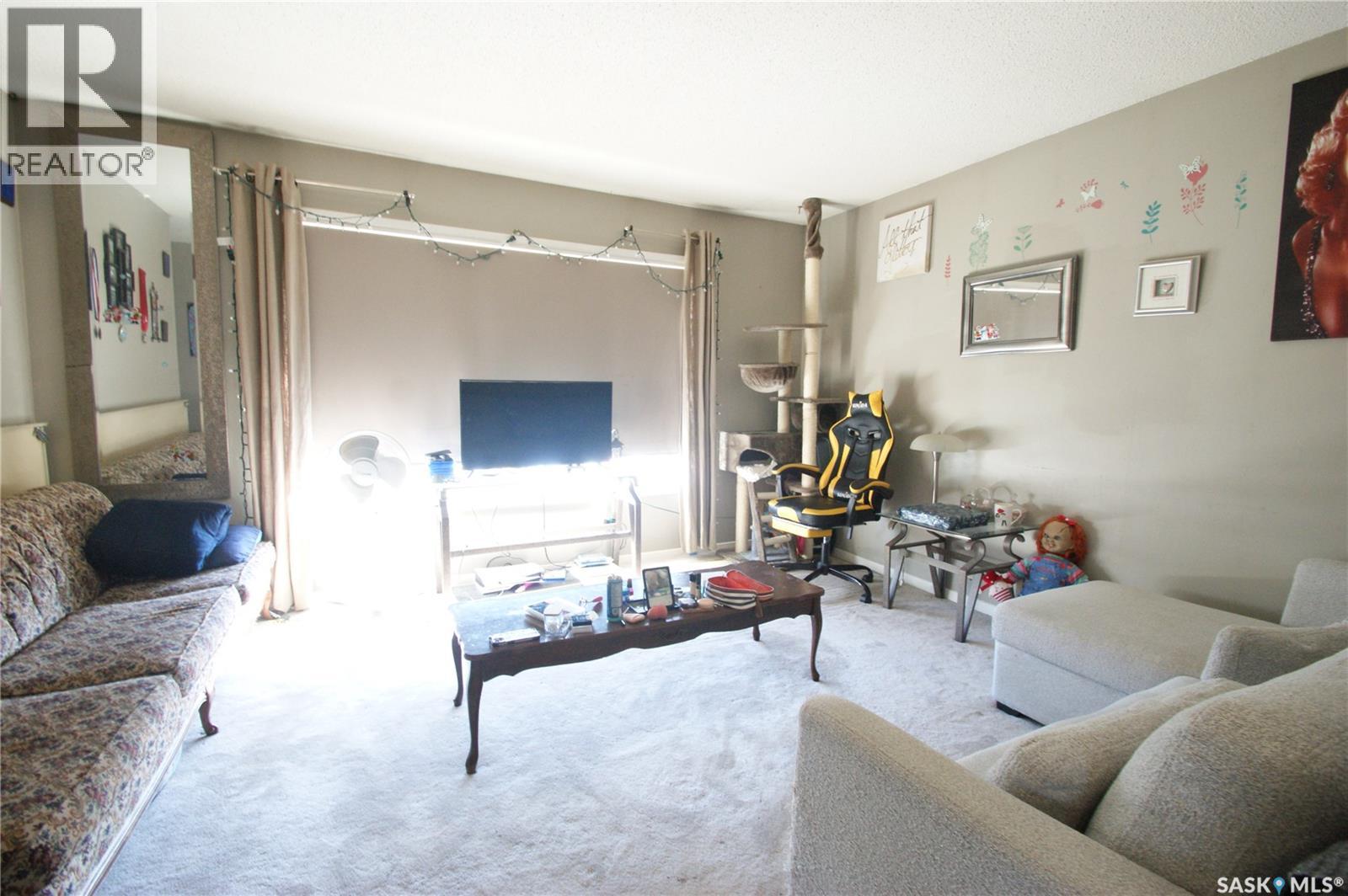 1637 Edward Avenue, Saskatoon, Saskatchewan  S7K 3B5 - Photo 4 - SK034095