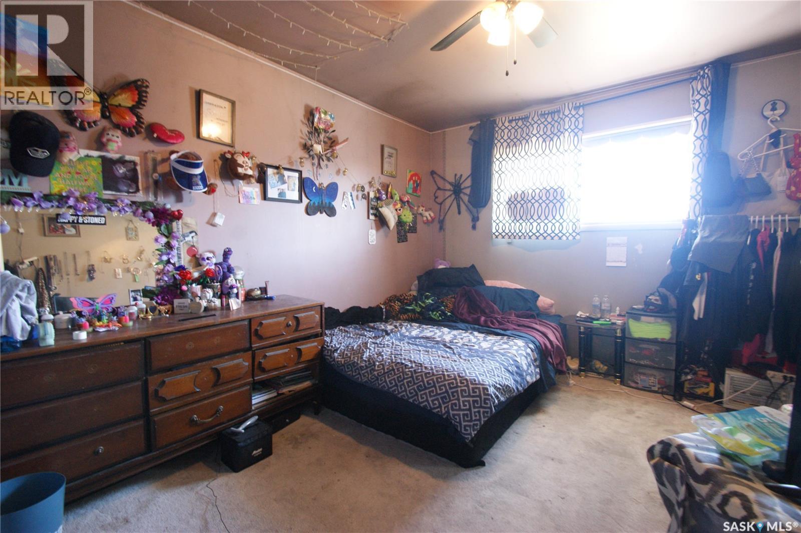 1637 Edward Avenue, Saskatoon, Saskatchewan  S7K 3B5 - Photo 5 - SK034095