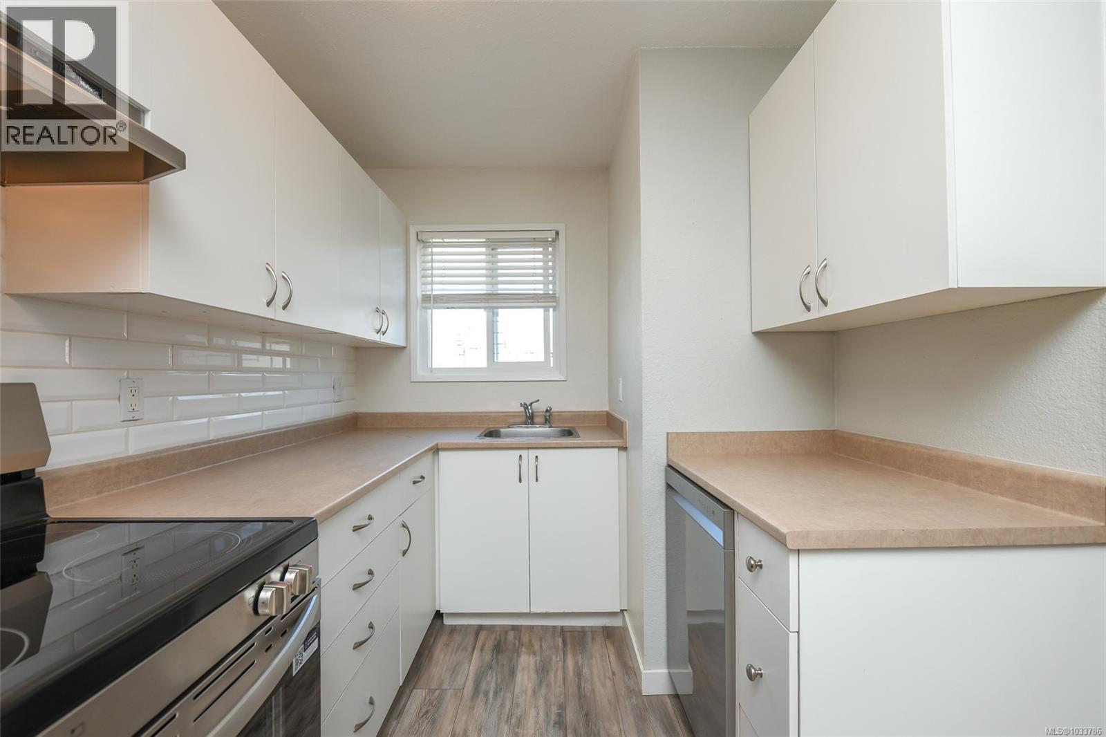 11 1720 13th St, Courtenay, British Columbia  V9N 6C1 - Photo 3 - 1033786