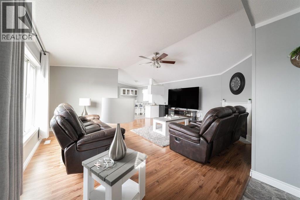 108 Fir Street, Fort Mcmurray, Alberta  T9K 0K2 - Photo 4 - A2299579
