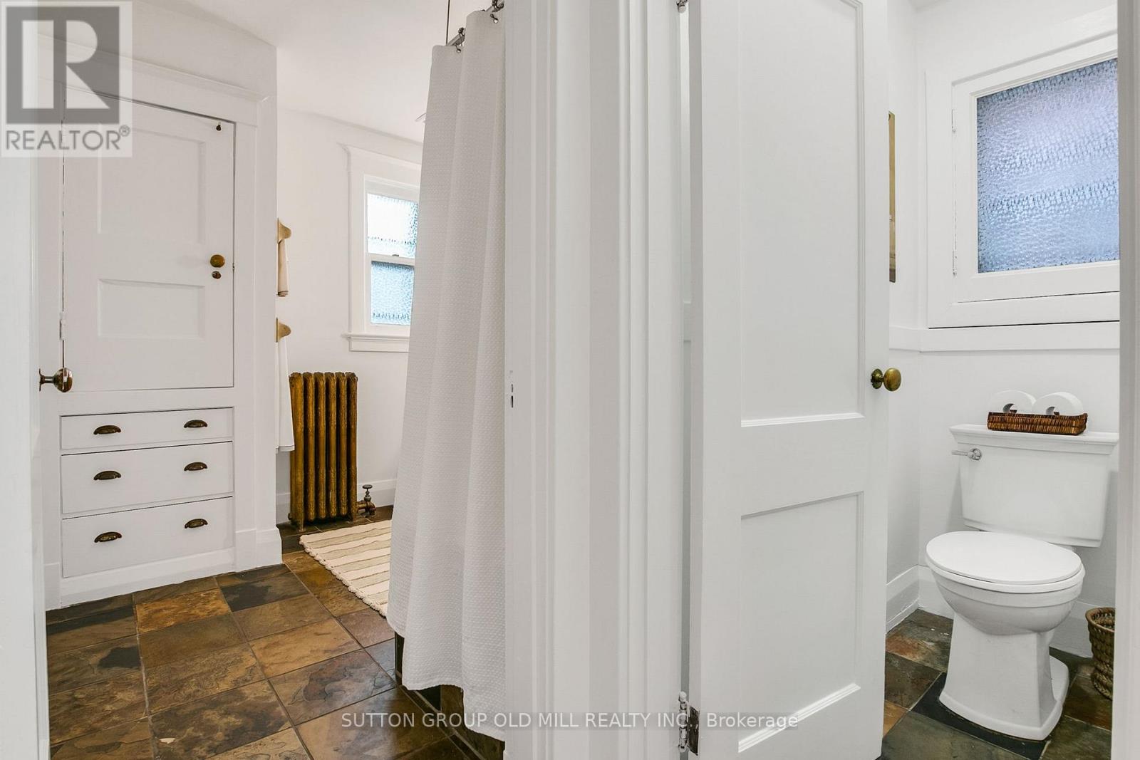 1 Algonquin Avenue, Toronto, Ontario  M6R 1K6 - Photo 32 - W13054956