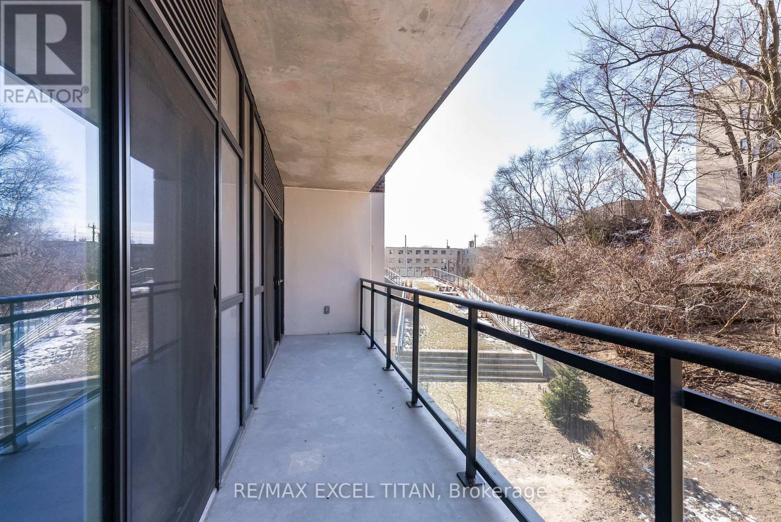 208 - 25 Neighbourhood Lane, Toronto (Stonegate-Queensway), Ontario  M8Y 0C4 - Photo 16 - W13055002