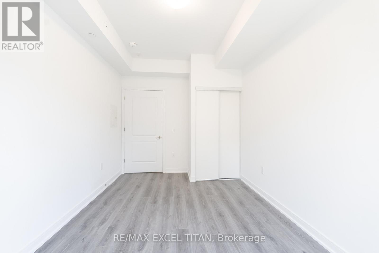 208 - 25 Neighbourhood Lane, Toronto (Stonegate-Queensway), Ontario  M8Y 0C4 - Photo 7 - W13055002