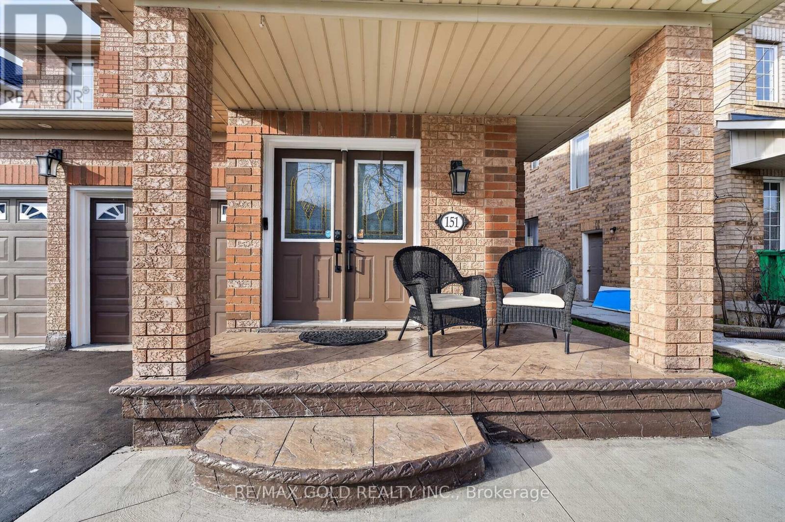 151 Brisdale Drive, Brampton, Ontario  L7A 2Y8 - Photo 2 - W13055006