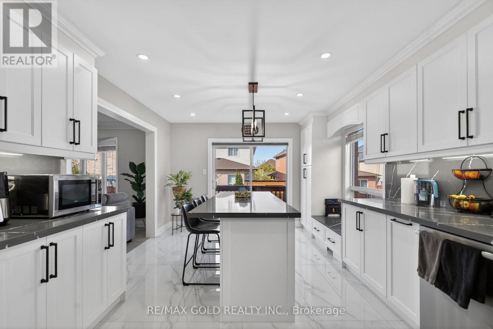 151 Brisdale Drive, Brampton, Ontario  L7A 2Y8 - Photo 30 - W13055006