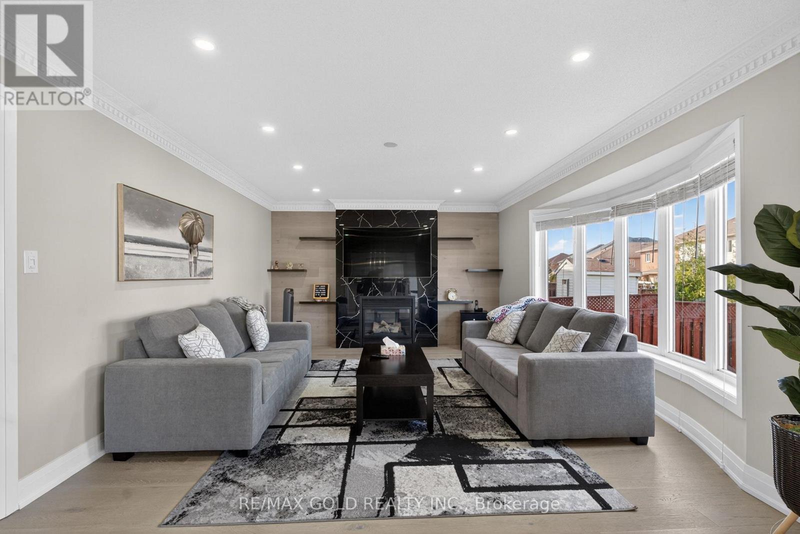 151 Brisdale Drive, Brampton, Ontario  L7A 2Y8 - Photo 7 - W13055006