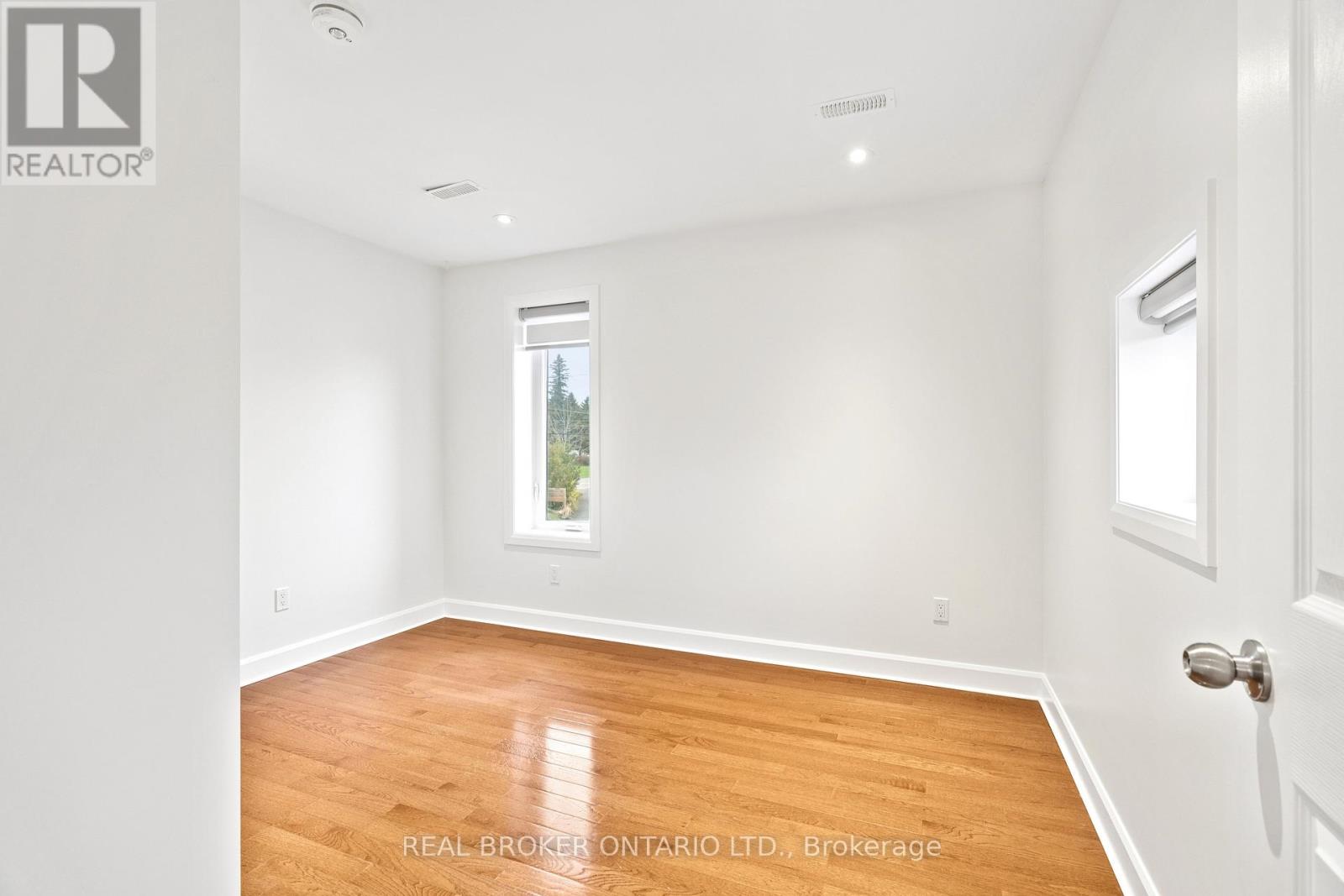 119 Tremaine Road, Milton (Mn Milton North), Ontario  L9T 2X1 - Photo 15 - W13055010