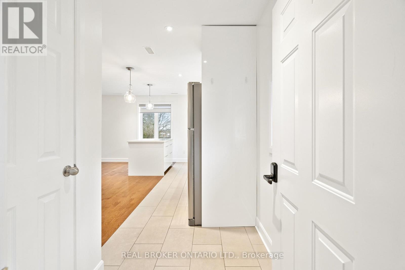 119 Tremaine Road, Milton (Mn Milton North), Ontario  L9T 2X1 - Photo 6 - W13055010