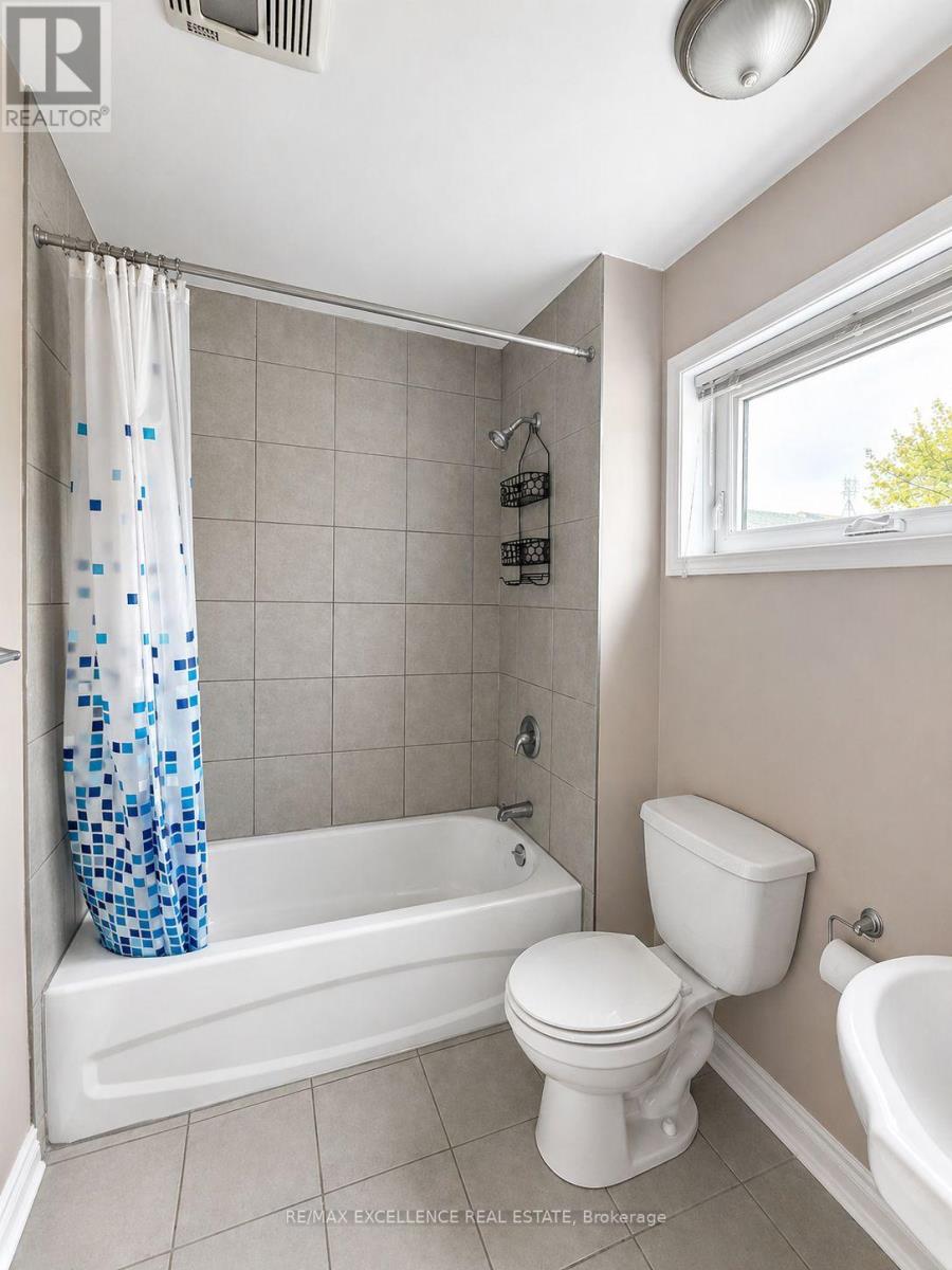 20 C Hoskins Square, Brampton, Ontario  L6S 2N6 - Photo 9 - W13055046