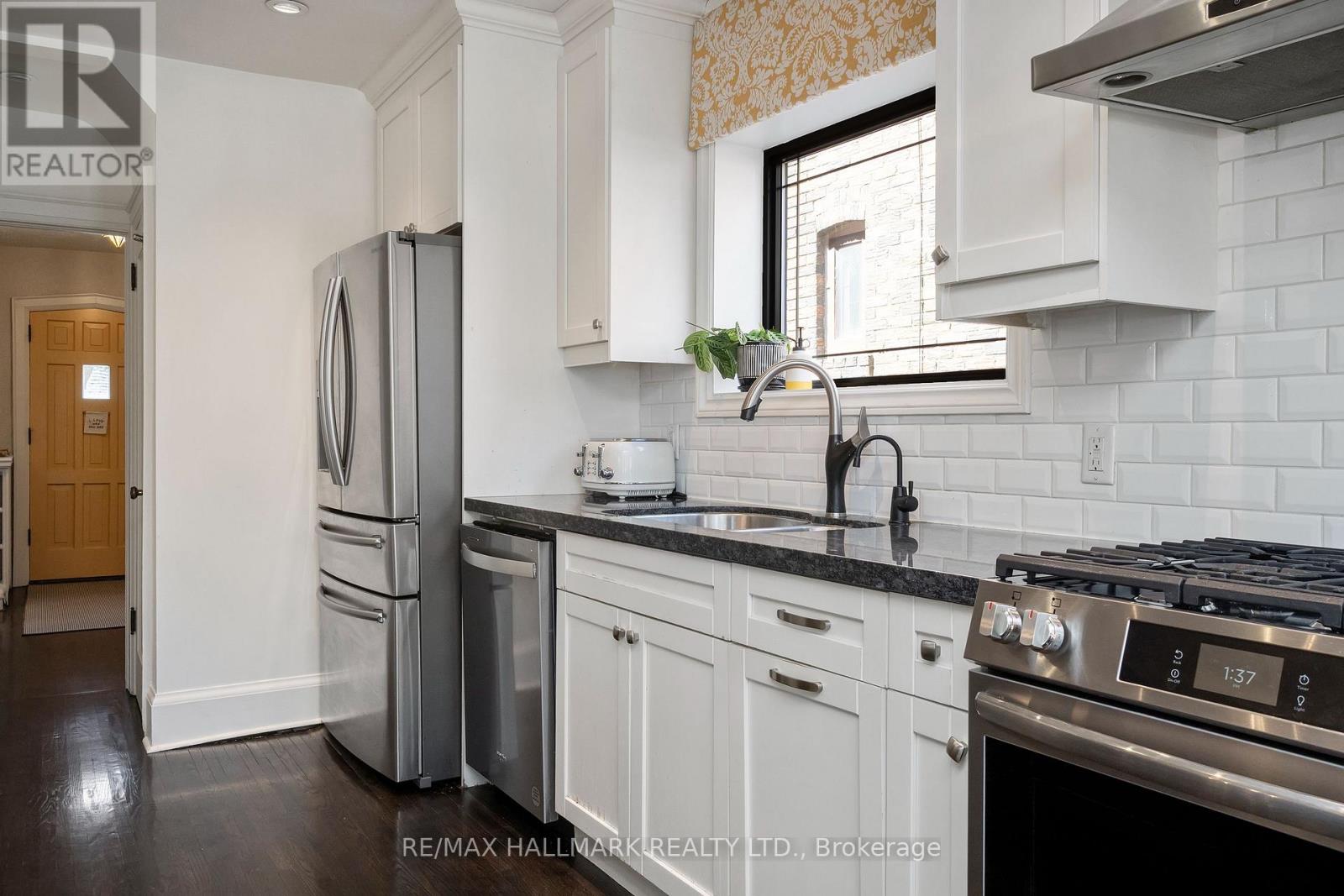 81 Armadale Avenue, Toronto, Ontario  M6S 3W9 - Photo 7 - W13055054