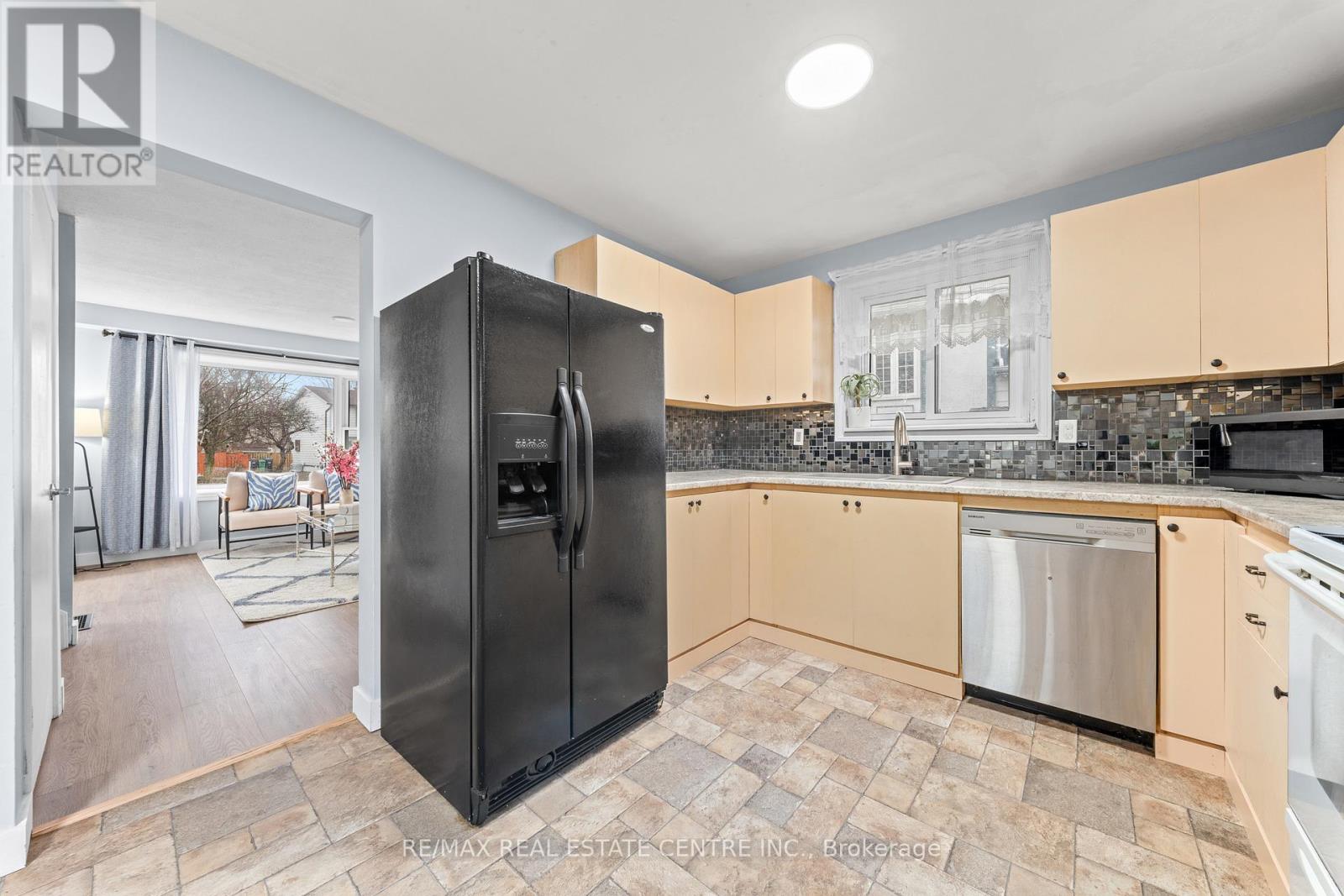 101 Griselda Crescent, Brampton, Ontario  L6S 1M4 - Photo 16 - W13055088